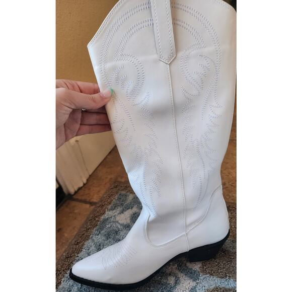 Cowgirl boots in white - Picture 2 of 8